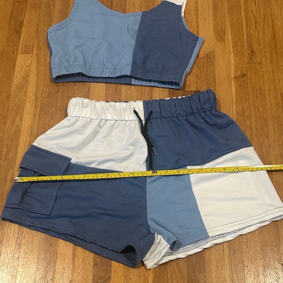 Shein | Women’s Blue and White Colorblock Crop Top and Shorts Set - Picture 5 of 11